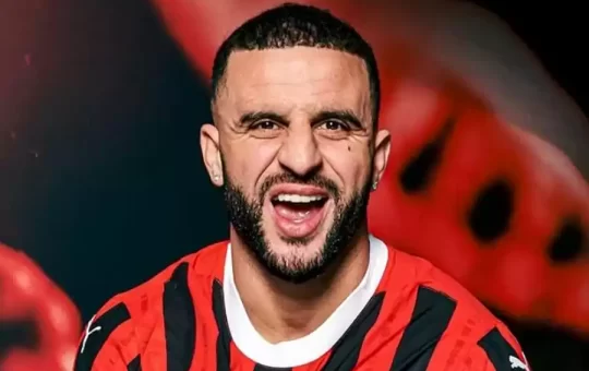 Kyle Walker Puji Leao dan Theo, Beri Nasihat Berharga untuk Masa Depan Rossoneri